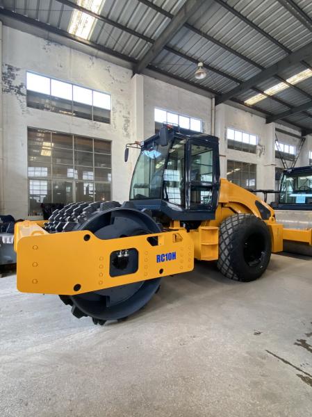 10000kg Vibratory Road Roller for Construction and Road Maintenance