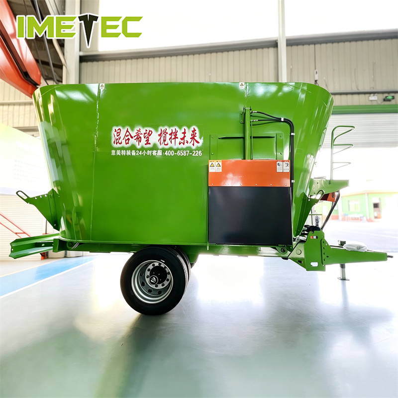 Residue Free Vertical Towed TMR Feed Mixer Wagon Cattle Farm Feeding Equipment OEM