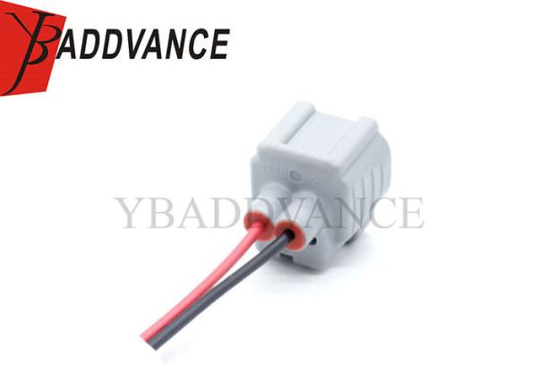 6189-0199 2.3mm(090) 2 pin Fêmea Lâmpada invertida Switch Automático Arnês de fio Para Toyota