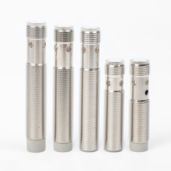 M12 4-Pin IP67 10-30VDC NPN/PNP Inductive Proximity Sensor Flush/Non-Flush Mounting for Metal Detection