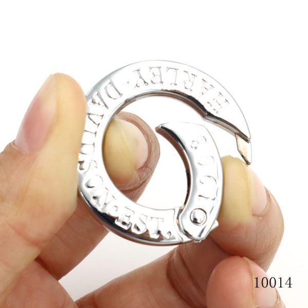 Black / Silver Car Key Chain Ring Open Gate Metal Ring Clasp With Clear Engraved Logo