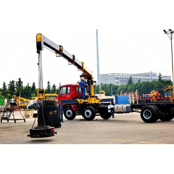 10 Ton Telescopic Boom Truck Mounted Crane and with Outrigger Span of 2280-5580mm