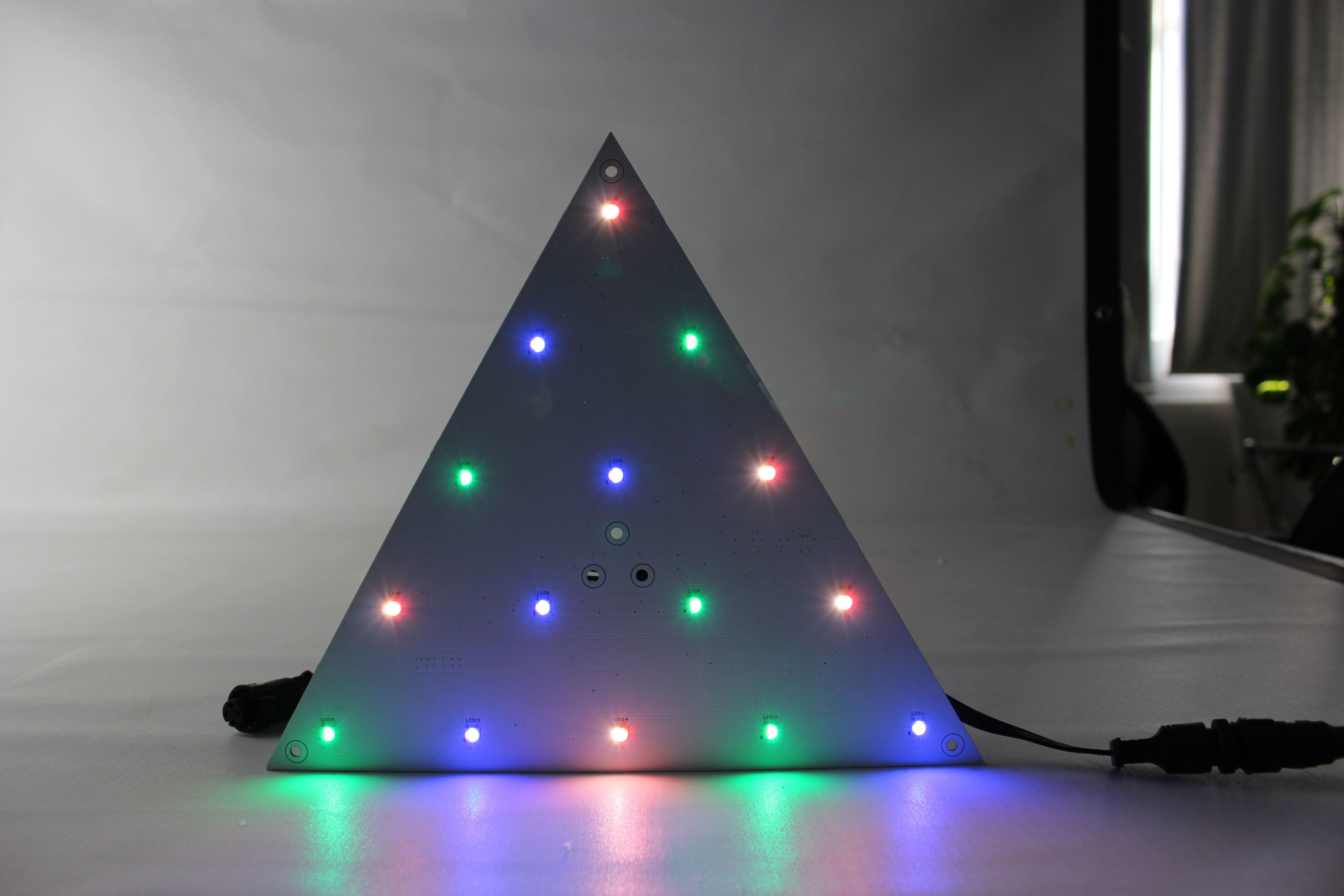 Свет панели лампы DMX512 SMD5050 RGB пиксела СИД панели треугольника для украшения
