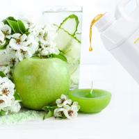 Une bougie à pommes parfum d'huile parfum de bougie atmosphère romantique