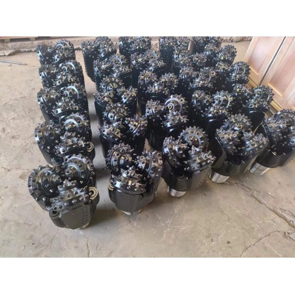 New design Tricone Bit Roller Cone Bit 200mm IADC545 Hard rock drilling bits for well drilling