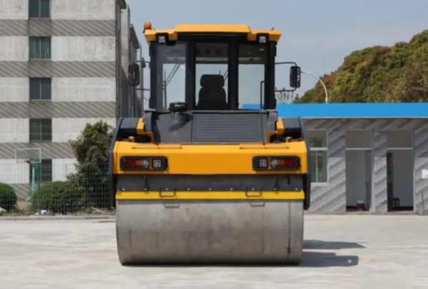 Brand New 26ton 177kw Vibratory Single Drum Road Roller 6626E Com Acessórios