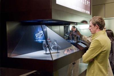 Da caixa completa de Holo da mostra da exposição da pirâmide do holograma de 270° propaganda holográfica HD 3D