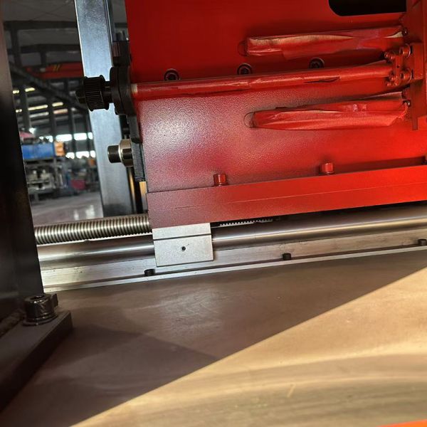 20m/Min Electric Cable Tray Punching Machine Max 600mm Width 220V Power Source