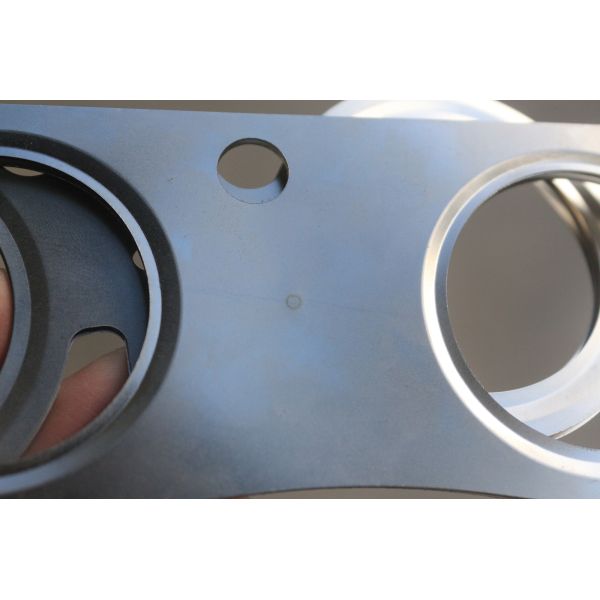 Точность управлением сварочного аппарата автоматной сварки прокладки мотора высокая с роторной платформой