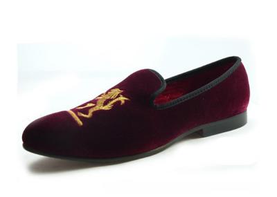 Leão bordado Loafers de veludo masculino feitos à mão Sapatilhas de veludo preto masculino para casamento