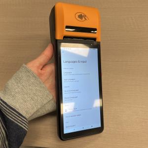 3Gメモリ アンドロイド ハンドヘルド POS ターミナル あなたのビジネス 5.99' スクリーンサイズ