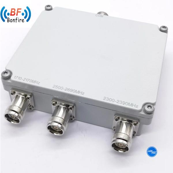 1710-1880/1920-2690MHz Unité double RF à double double-diplexeur pour les applications intérieures et extérieures IP65