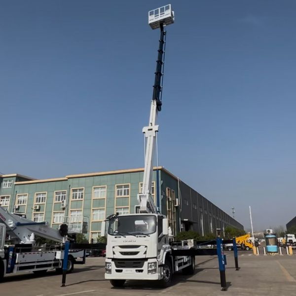 Factory Price New Diesel Desert-Optimized Isuzu AWP | Dust-Proof 45m Lift for Middle Eastern Solar Farms