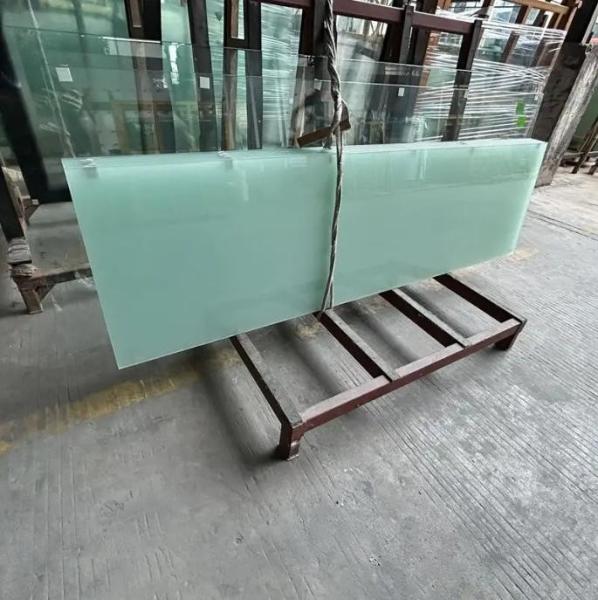 Le verre transformé offre un verre glacé pour balustrade de balcon