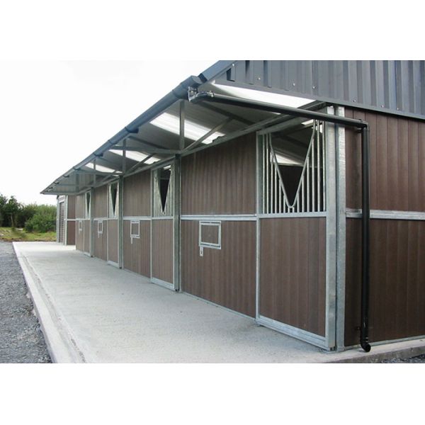 Простой миниатюрный стойл коробки лошади, лошадь Префаб глохнет с улитковыми питателями