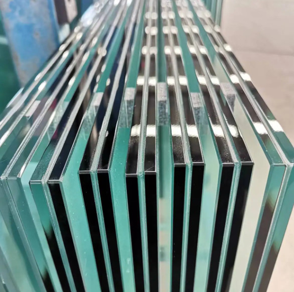 Top Quality Popular Clear/Ultra Clear Tempered Laminated Glass for Building
