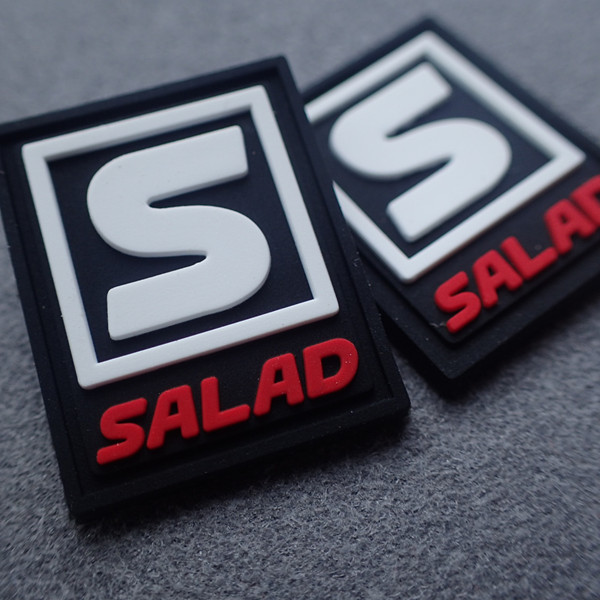 Ярлыки одежды Eco дружелюбные пластиковые POM резиновые