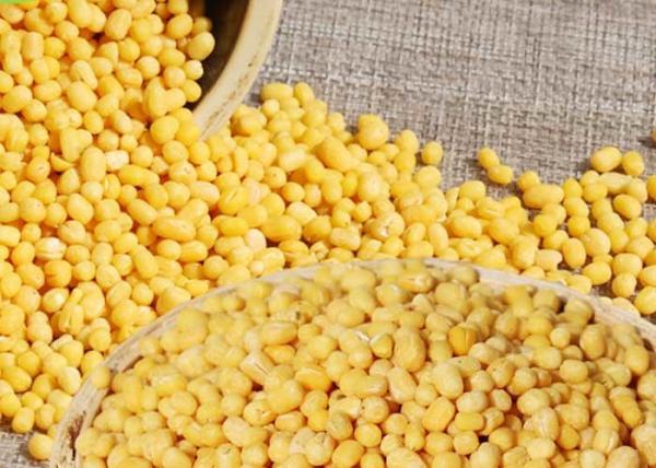 Small Size Food Agricultural Products , Peeled Mung Beans Common Cultivation Type