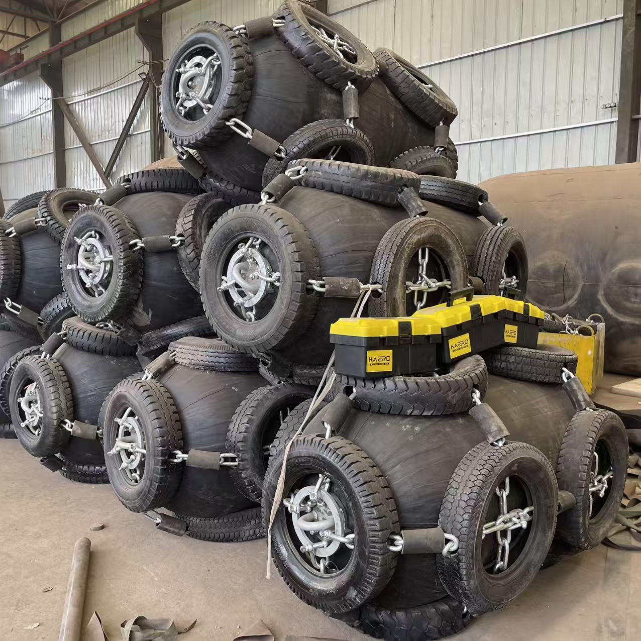Factory Directly ZHH Brand Shandong Origin Pneumatic Natural Rubber Fender with Factory Price for Boat & Ship