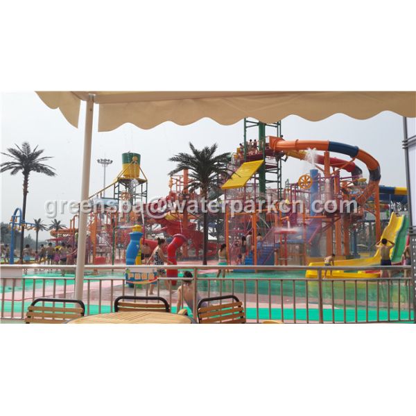 Customized Logo Commercial Spiral Water Slide High Speed For Water Entertainment