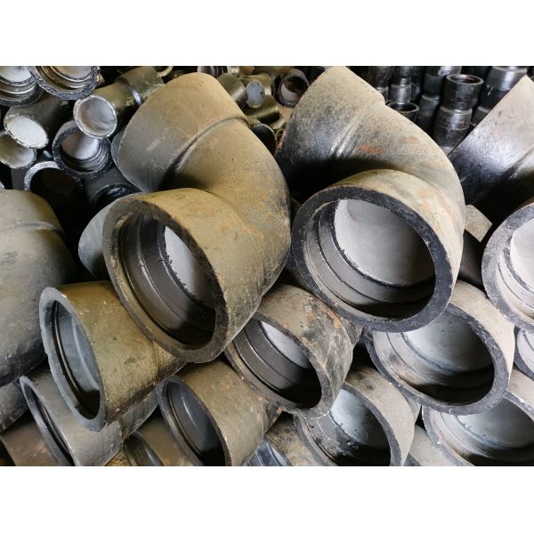 Produits en stock Matériaux de plomberie en acier inoxydable enfilé SS304/316 raccords de tuyaux 90 degrés coude pour l'approvisionnement en eau