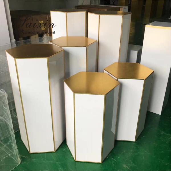 Fábrica por atacado quadrado lado de ouro colunas de pedestal acrílico branco para evento de casamento