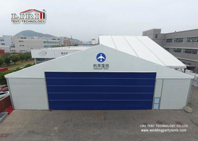 Hangar de alumínio resistente dos aviões do vento durável com auto largura da porta 30m do rolamento