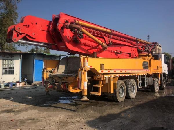 2013 Putzmeister 53m caminhão de bomba de concreto em estoque para venda