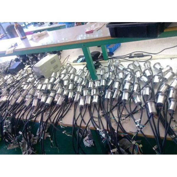 Commercial Outdoor Lighting With 7mm Thickness Tempered Glass Φ50mm RGB Three In One