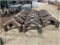 Anode à quatre broches résistant à la corrosion pour l'industrie de l'aluminium électrolytique