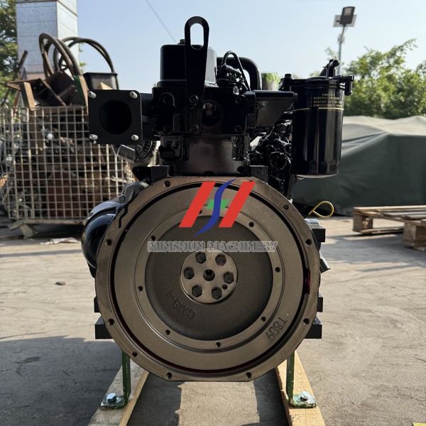 Yanmar 4TNV88-BSLG - A 4-cylinder Diesel Engine For Mechanical Engineering Power.