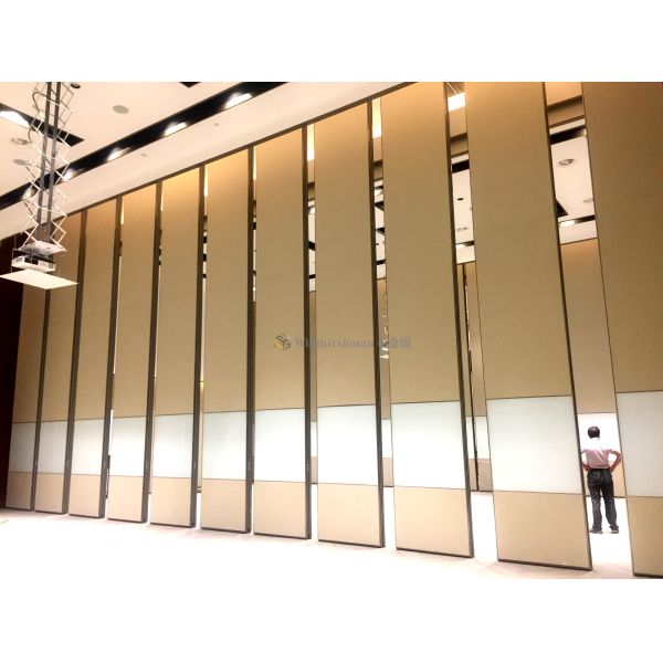 Customization Exhibition Partition Wall Featuring Sound Insulation 30 to 50 DB and Surface Finish According to Customer Needs Suitable for Events