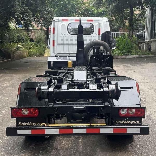 4.5ton Diesel Trash Dump Truck Trash Transport Truck With Q23-132E60 Motor