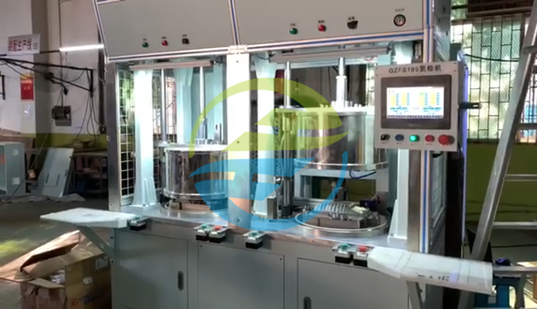 Equipo de detección de fugas de helio del inversor automotriz Rate de fuga de alarma 1.0E-5 Mbar.l/sec Equipo de ensayo IEC