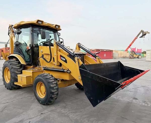 7 toneladas Carga nominal Excavadoras CAT 420F Em bom estado 7000-8000 kg Peso da máquina