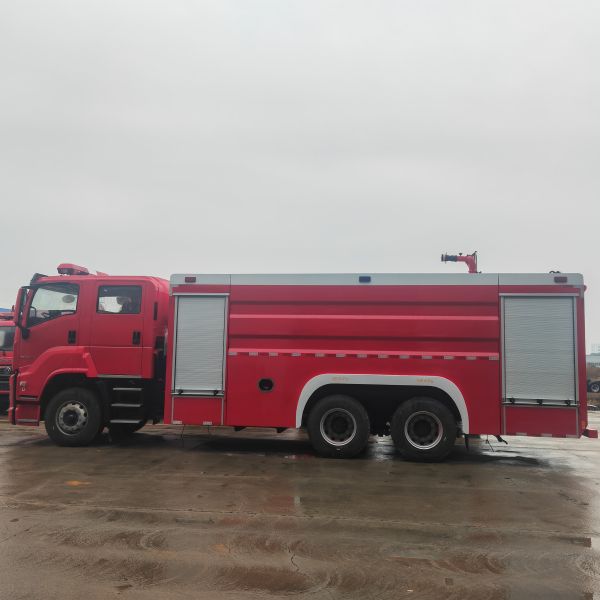 ISUZU Giga Fire Truck Engine firetruck Tender Foam Fire Fighting Rescue Vehicles