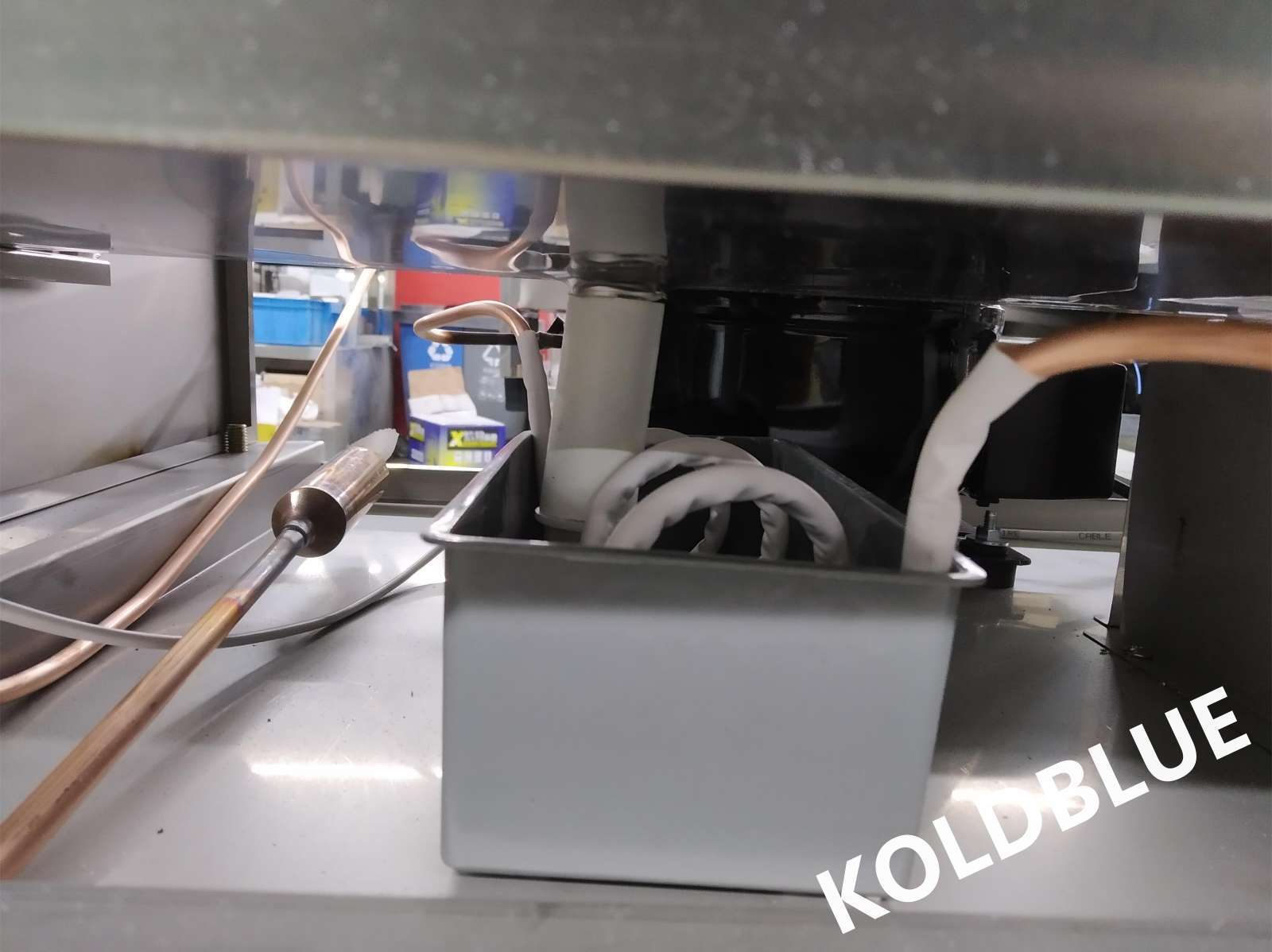 1200mm Wide Counter‑Top Flat‑Front Cake Chiller Large‑View Bar Dessert Showcase