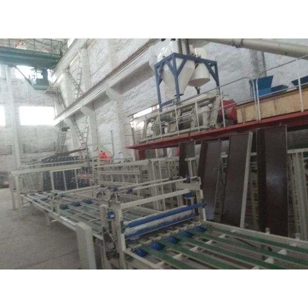 Автоматическая огнеупорная машина производственной линии доски МгО с 1200 листами в день 8 часов