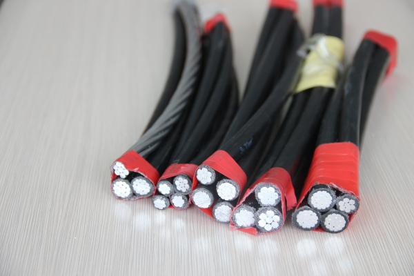 Condutor aéreo reforçado de aço de alumínio do pacote de ACSR 0.6/1kv