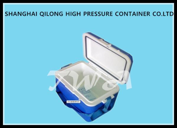 White Top And Blue Ice Cooler Box Durable , Strong Load Bearing Capacity Plastic Cooler Box