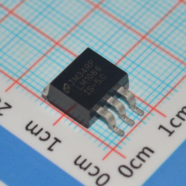LM1086IS-5.0 Régulateur LDO 5V 1.5A ±1% de précision, chute de tension de 1V TO-263 Protection thermique -40°C à +125°C