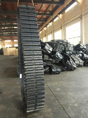 A borracha agrícola feita sob encomenda da aprovação ISO9001 segue 320*90*56 para Yanmar C30r. 1