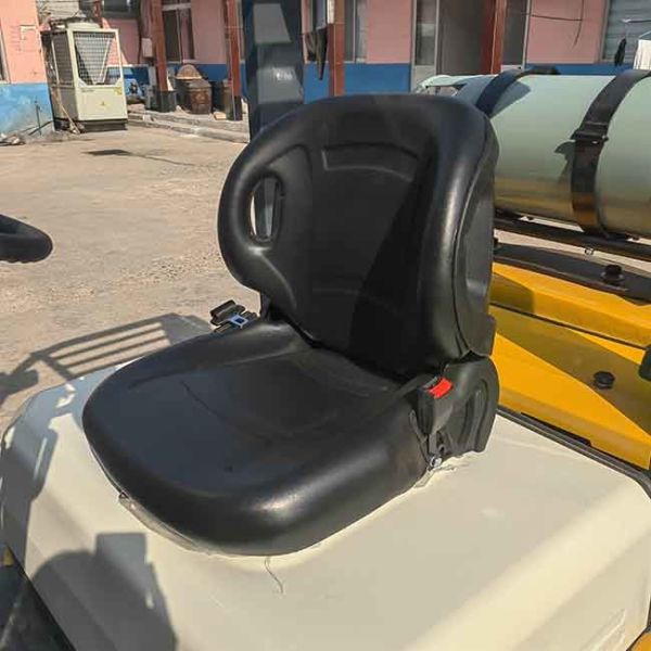 NISSAN Engine Lp Gas Forklift Triplex Mast Rotation Counter Balance Fork Truck