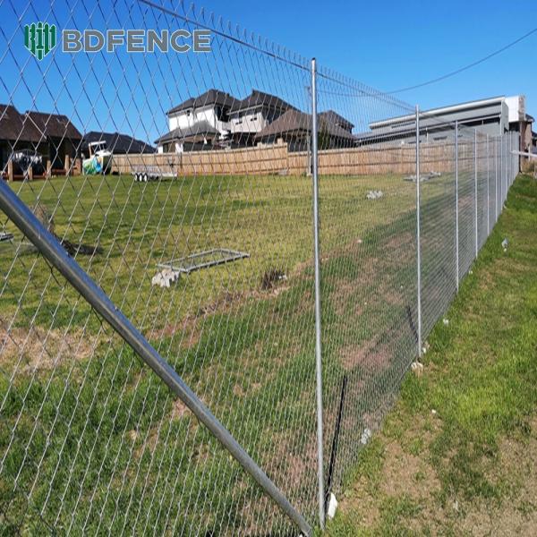 Village Road Chain Link  Fence Livestock