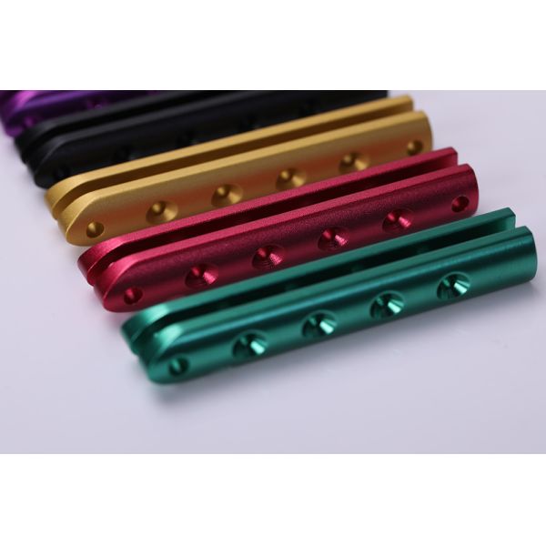 Красный автоматический алюминий CNC разделяет части автомобиля Cnc 0.01mm подвергая механической обработке