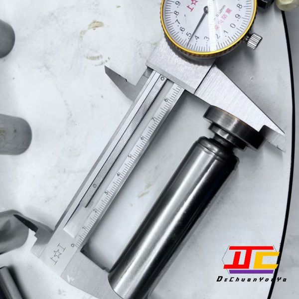 HPV105-02R 2628 Linde Plunger Pump Oil Field Concrete Equipment