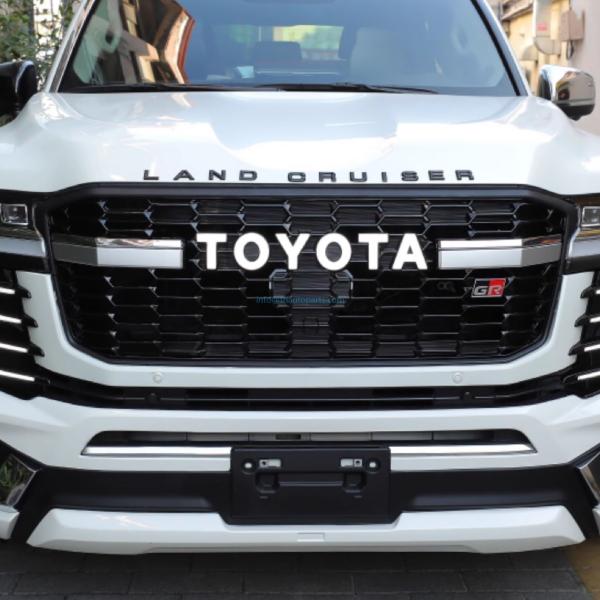 5310160G70 Toyota Land Cruise 300 Front Radiator Grille For Original Size ABS Plastic With LED Light