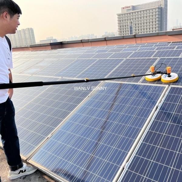 Limpeza de painéis solares de alimentação por corrente alternada com 7.5m Processo de limpeza de água fria por pólo telescópico