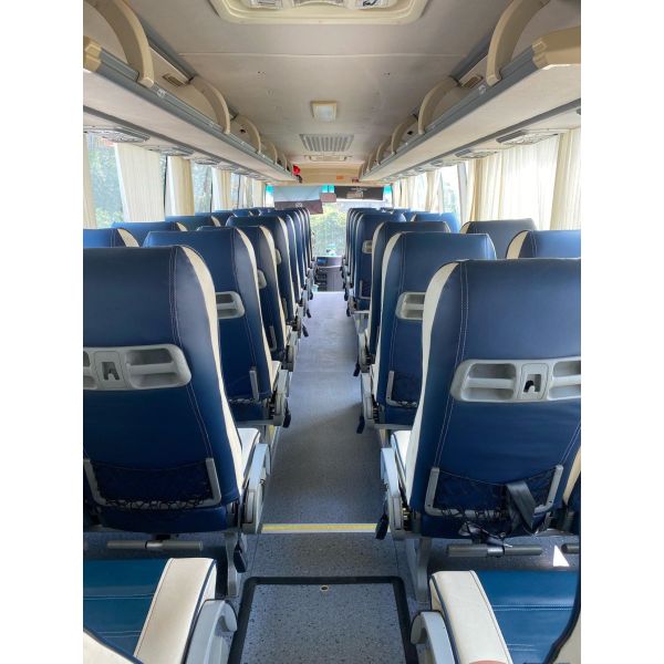 Используемый туристический автобус Lhd золотого двигателя коробки передач автобуса 45seats дракона ручного дизельного заднего роскошный