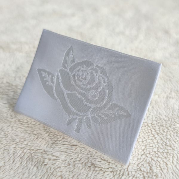 Manufacturer OEM ODM  Embossed Soft Woven Labels Woven Logo Tag Neck Labels for Garment Use